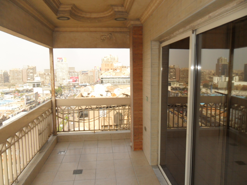شقة مفروشة على شارع جامعة الدول العربية الرئيسى