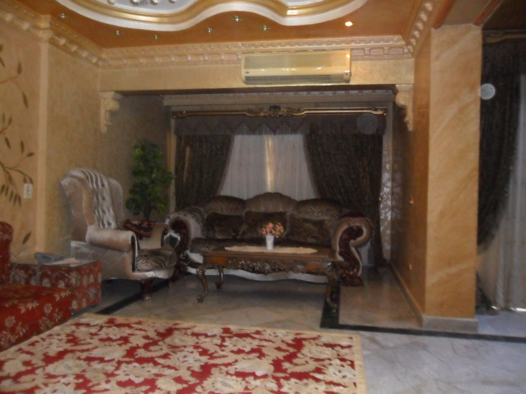 شقة مفروشة على شارع جامعة الدول العربية الرئيسى