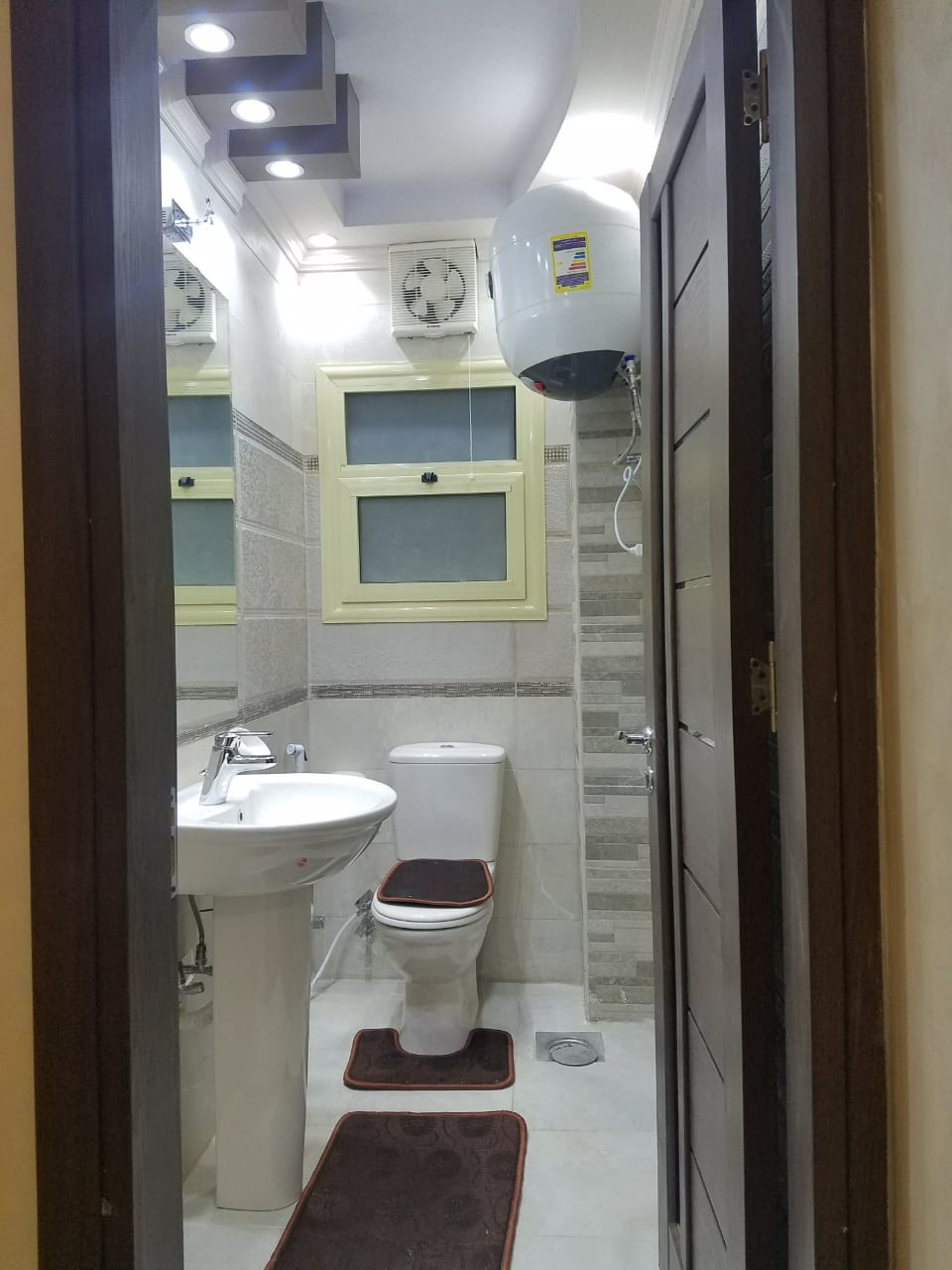 شقة مفروشة فندقية قرب جامعة الدول الرئيسى