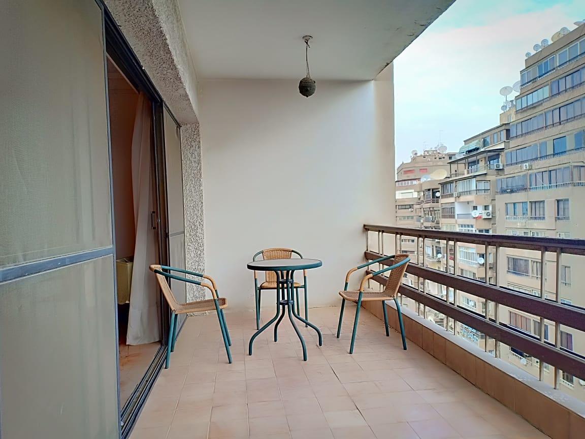 شقة للبيع فى المهندسين شارع شهاب هاى لوكس موقع عقار لى