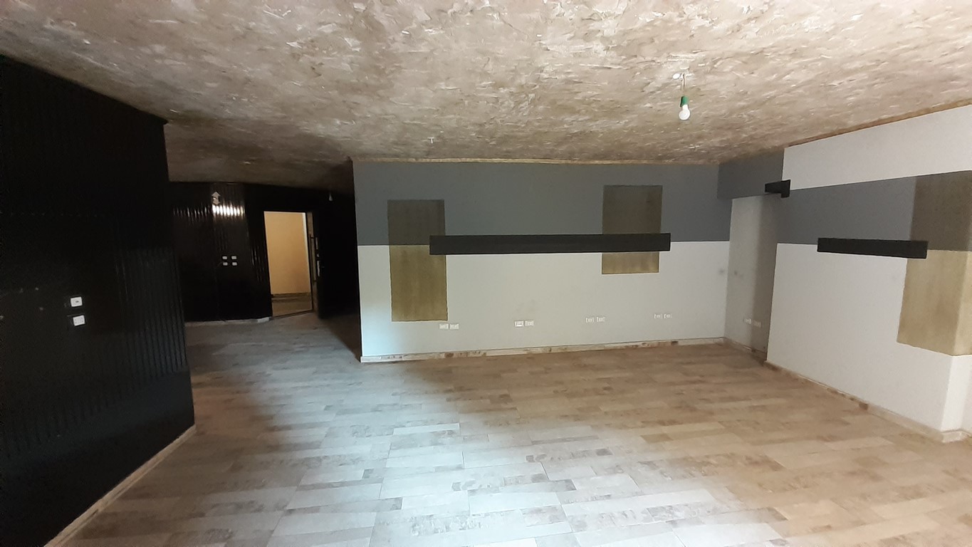 للراغبين فى السطن أو الاستثمار فى عمارة جديدة بسعر ممتاز المساحة 285م - التقسيم الحالى 4 غرف 3حمام ريسبشن واسع وبلكونة على مصدق التقسيم الحالى والتشطيب مجهز على اساس انها كانت مكتب لكن ممكن التعديل للتشطيب وتم مراعاة ذلك فى السعر