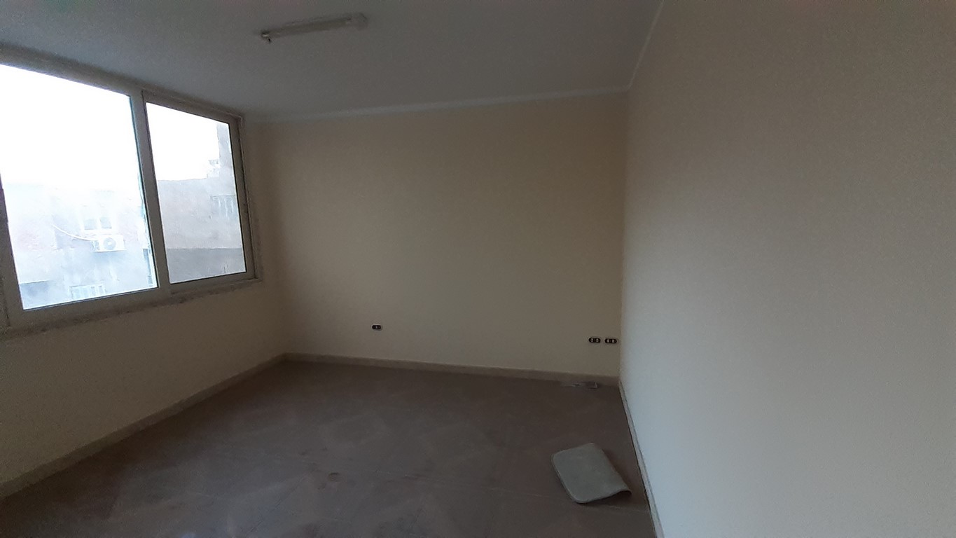 فيلا للإيجار فى الدقى 320م شارع مصدق الرئيسى بها جراج