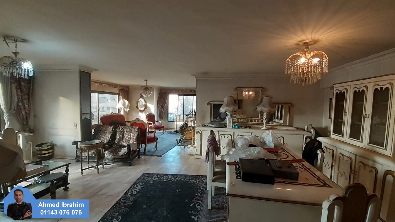 شقة للبيع فى المهندسين 245م ترى ميدان أسوان بجراج