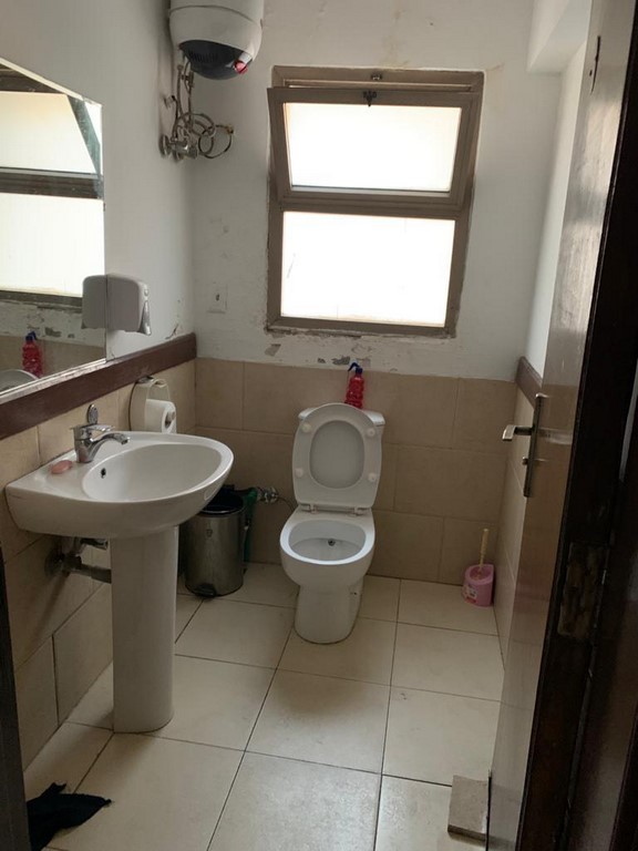 فيلا للإيجار فى الدقى 320م شارع مصدق الرئيسى بها جراج