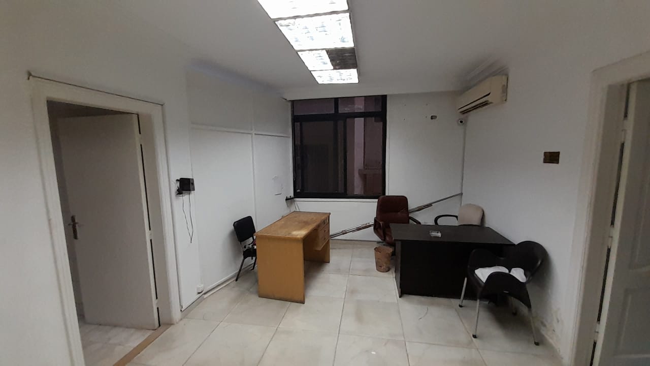 مكتب للايجار فى الدقى 180م لا يحتاج مصاريف طابق قريب