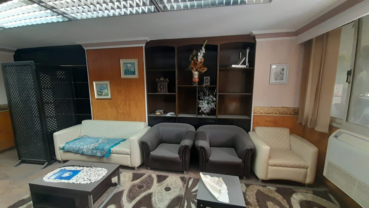 عيادة للايجار فى المهندسين 80م مفروشة ومكيفة بالكامل قرب عرابى الرئيسى