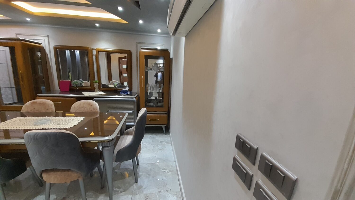 شقة مفروشة للايجار فى شارع شهاب 250م فرش جديد فندقية