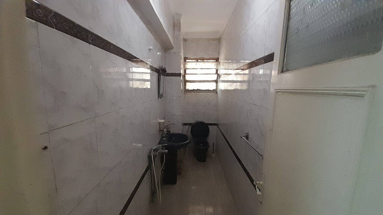 مكتب للايجار فى الدقى 80م فى شارع السودان طابق ثانى بدون مصعد