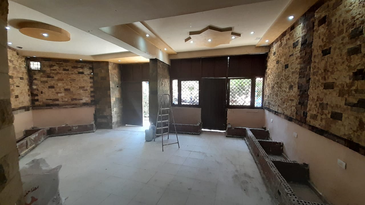 محل للايجار فى المهندسين 80م فى تفرعات ميدان لبنان موقع متميز