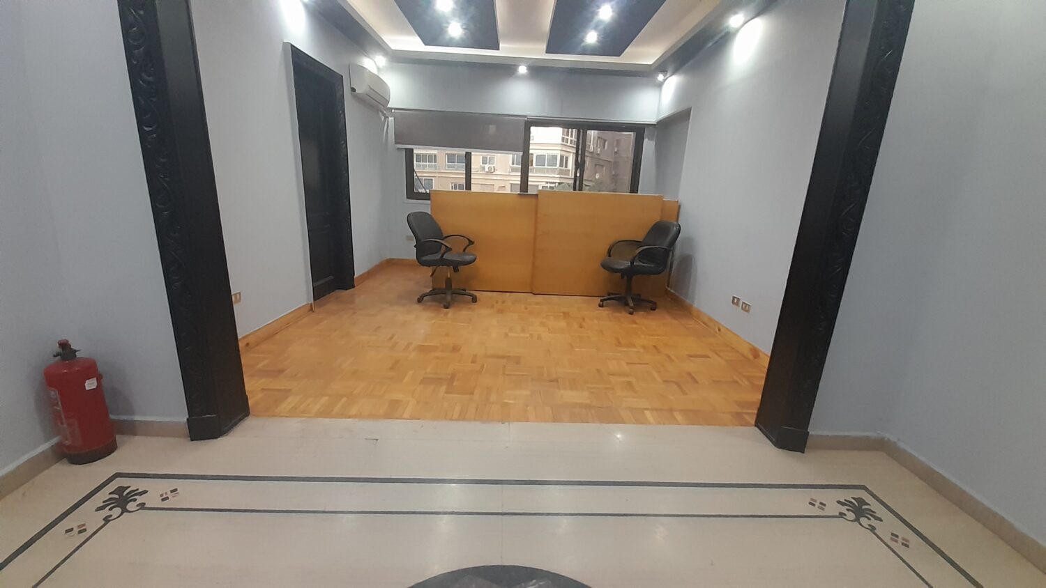 مكتب للإيجار في المهندسين 250م خطوات من جامعة الدول العربية ( موقع مميز ) .