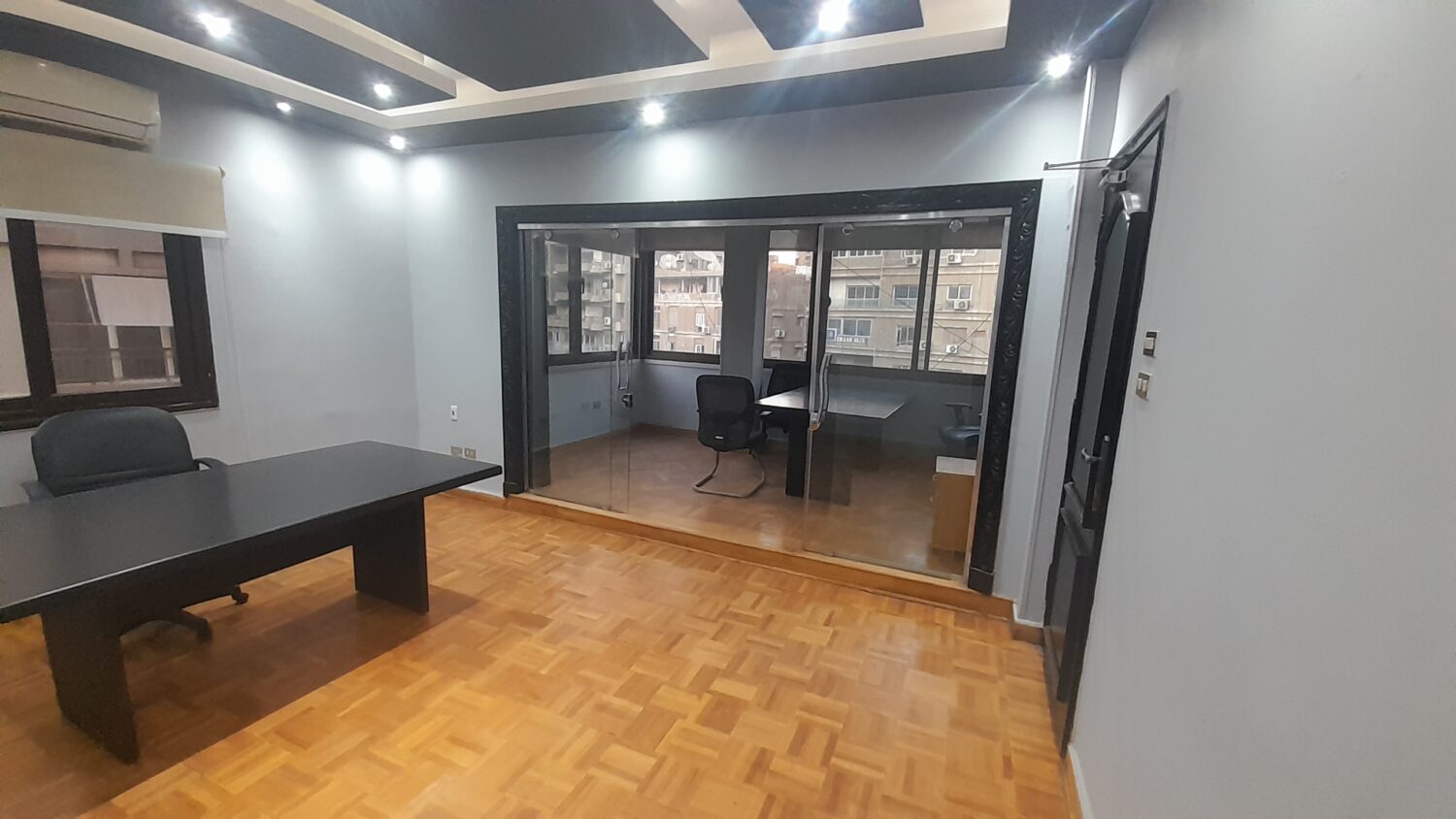 مكتب للإيجار في المهندسين 250م خطوات من جامعة الدول العربية ( موقع مميز ) .