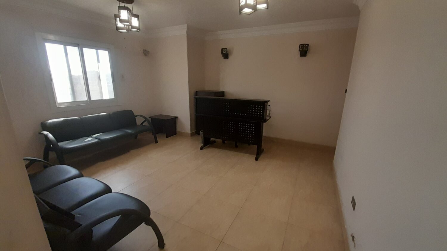 مكتب للبيع في الدقي 75م شارع التحرير الرئيسي ( تشطيب جديد )