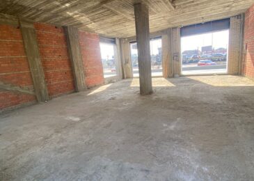 محل للإيجار فى الشيخ زايد  95م  بأميز مول على وصلة دهشور .