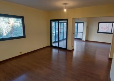 شقة للإيجار في المهندسين بدون فرش 185م تطل علي حديقة وميدان بأرضيات باركيه  .