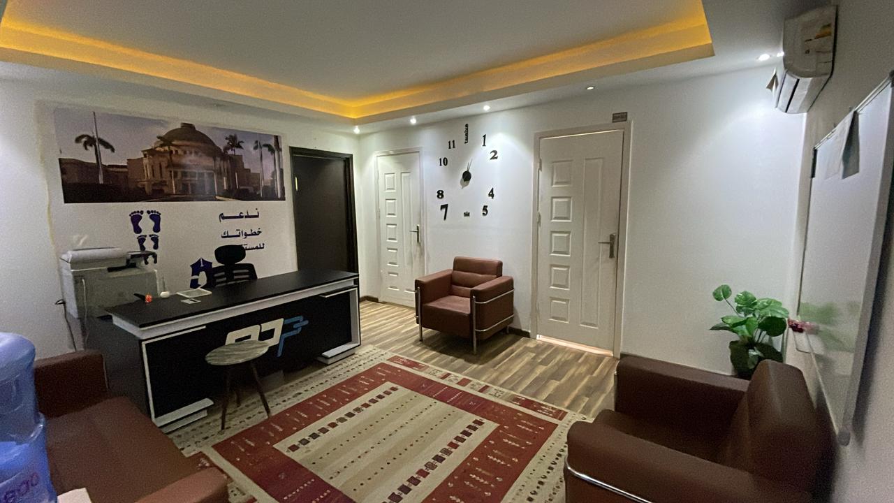 مكتب للإيجار في المهندسين شارع البطل أحمد عبد العزيز 100م تشطيب حديث  .