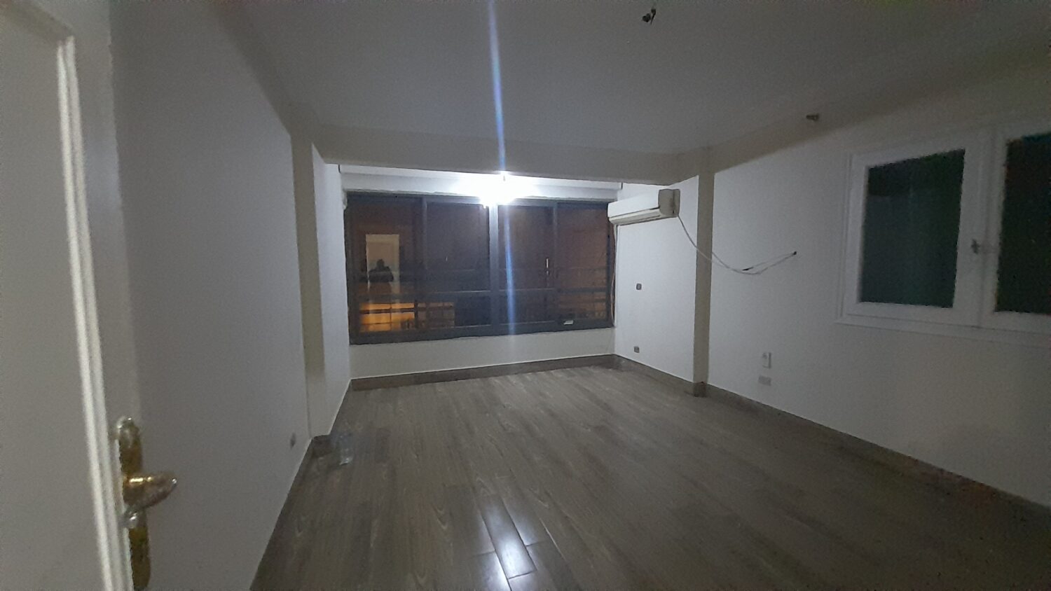 شقة بدون فرش للإيجار في المهندسين 170م في شارع المروة الرئيسي . .