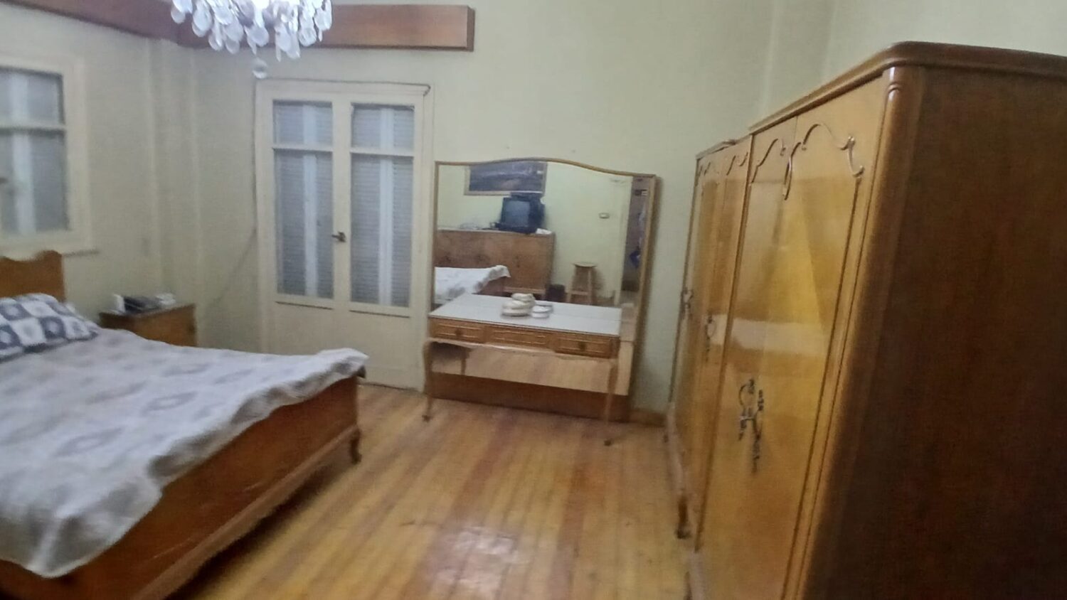 مكتب بدون فرش للإيجار بدون فرش في المهندسين 140م في عمارة بحرية .