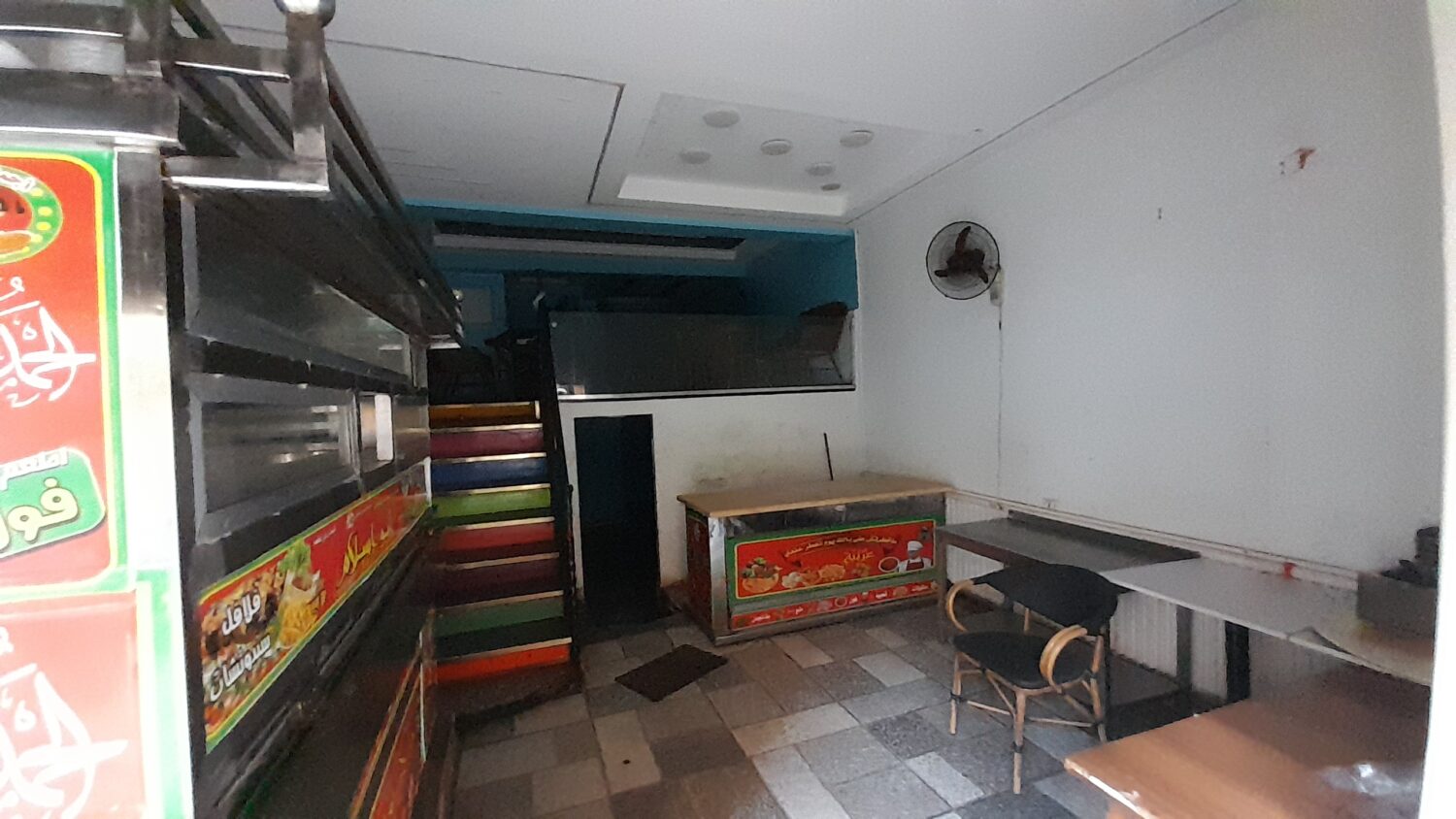 محل للإيجار في المهندسين 65م تفرعات شارع شهاب الرئيسي .