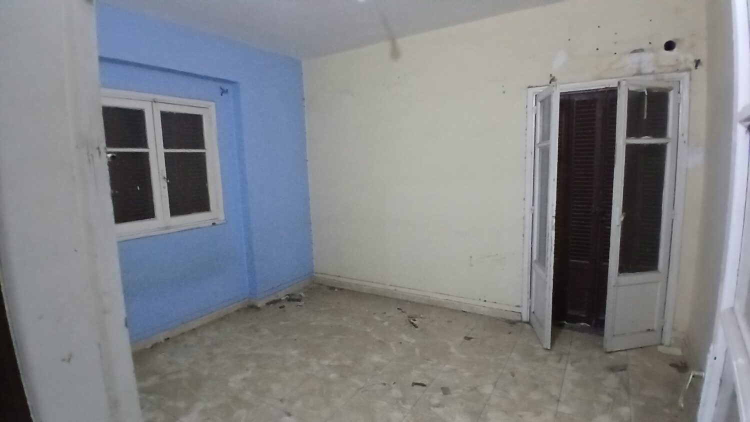 شقة للبيع في العجوزة 158م تفرعات شارع د محمد شاهين ( تطل علي حديقة ) .