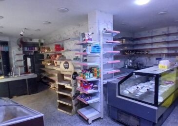 محل للبيع في العجوزة  80م  في شارع د محمد شاهين شارع رئيسى  