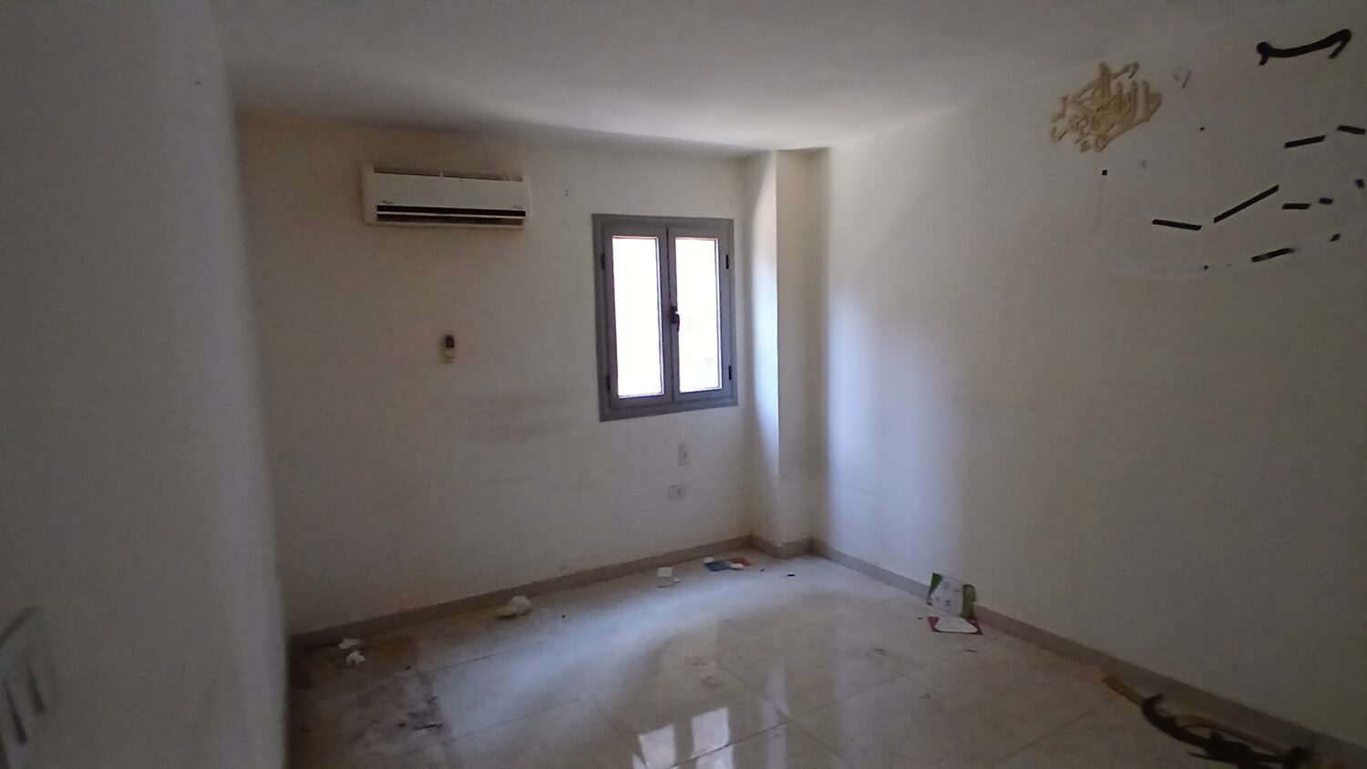 مكتب للإيجار في الدقى 55م قرب نادى الصيد موقع مميز برج إدارى ( برخصة إداري ) .