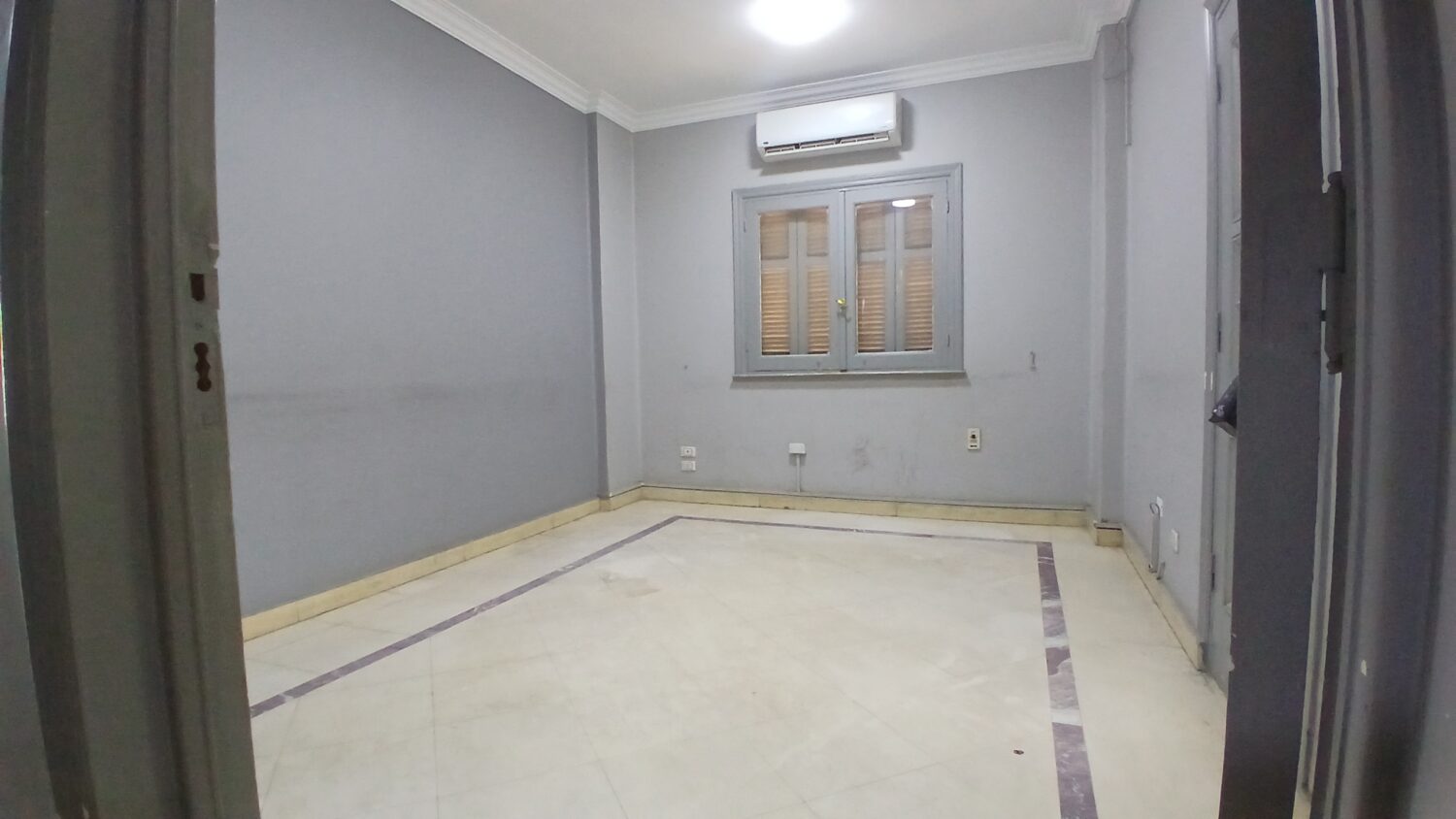 مكتب للإيجار في المهندسين 220م في شارع جامعة الدول الرئيسى برايم لوكيشن .