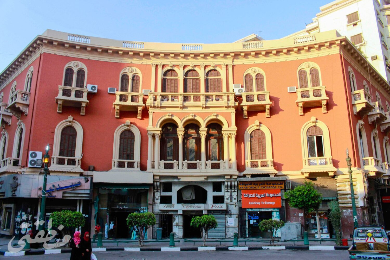 أرض للبيع فى القاهرة 410م بأرباح متوقعة خرافية وسط القاهرة ووسط الفنادق