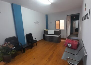 مكتب للإيجار فى الدقى 250م قرب محى الدين أبو العز  الرئيسى طابق 3 سلم  