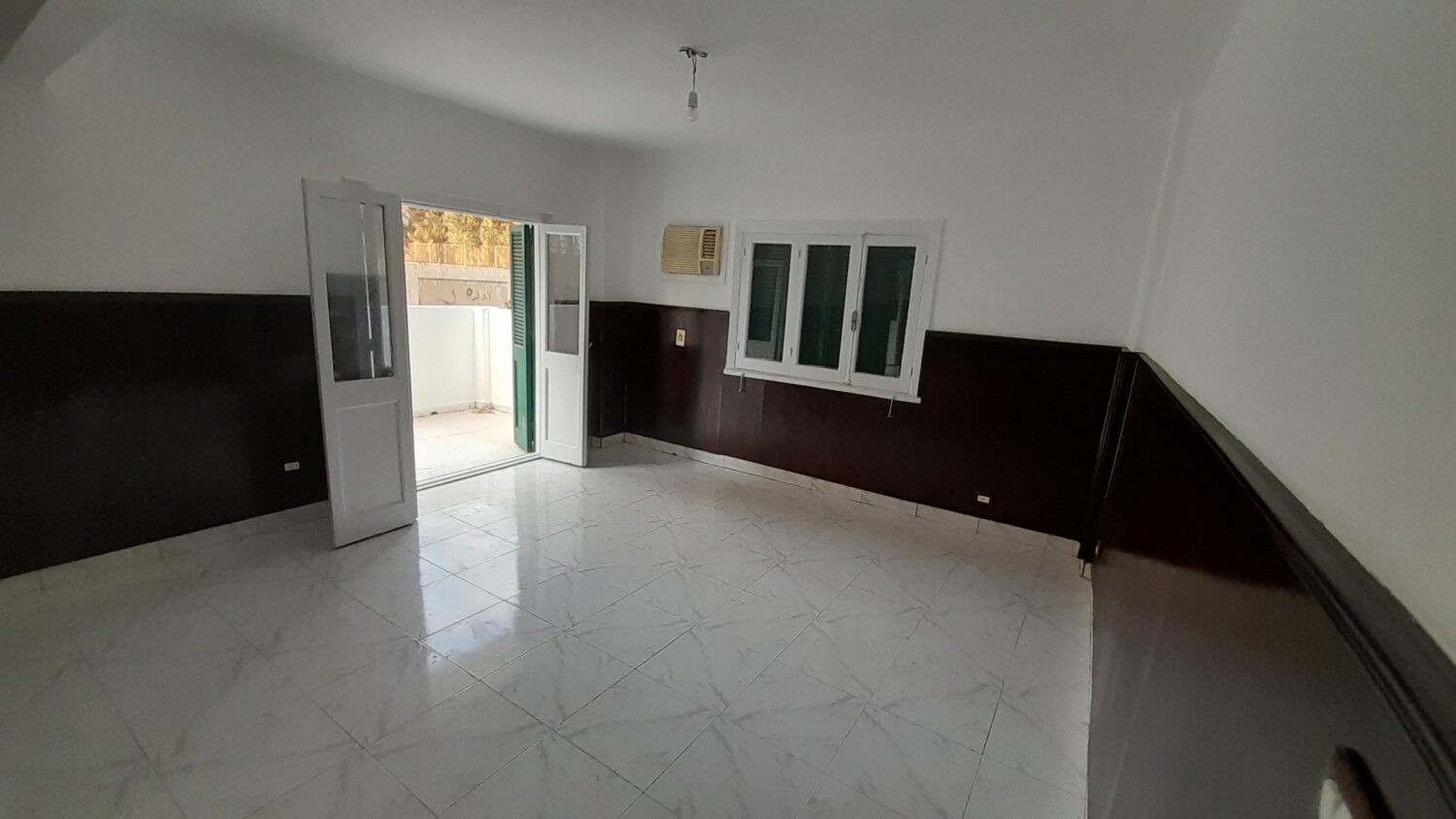 مكتب مشاركة للبيع فى الدقى فقط إجمالى 262 الف جنية كاش لاصحاب الاعمال والمكاتب والشركات .