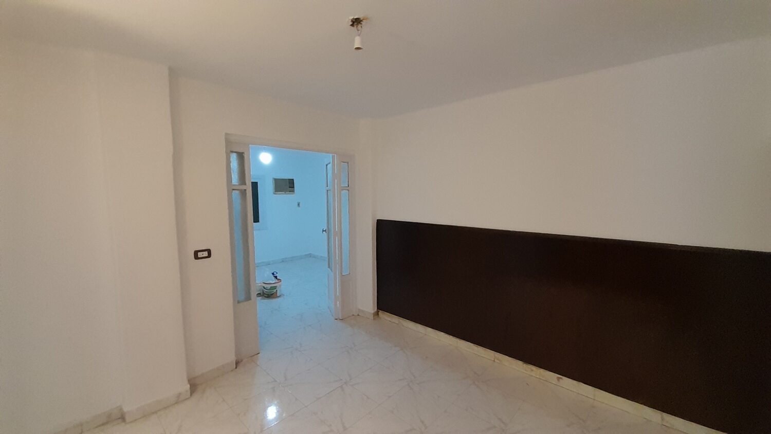 مكتب مشاركة للبيع فى الدقى فقط إجمالى 262 الف جنية كاش لاصحاب الاعمال والمكاتب والشركات .