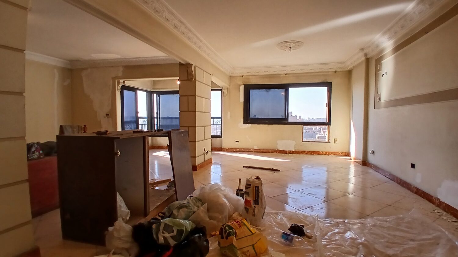 شقة للبيع فى المهندسين 160م شارع السودان الرئيسى غير مجروحة .