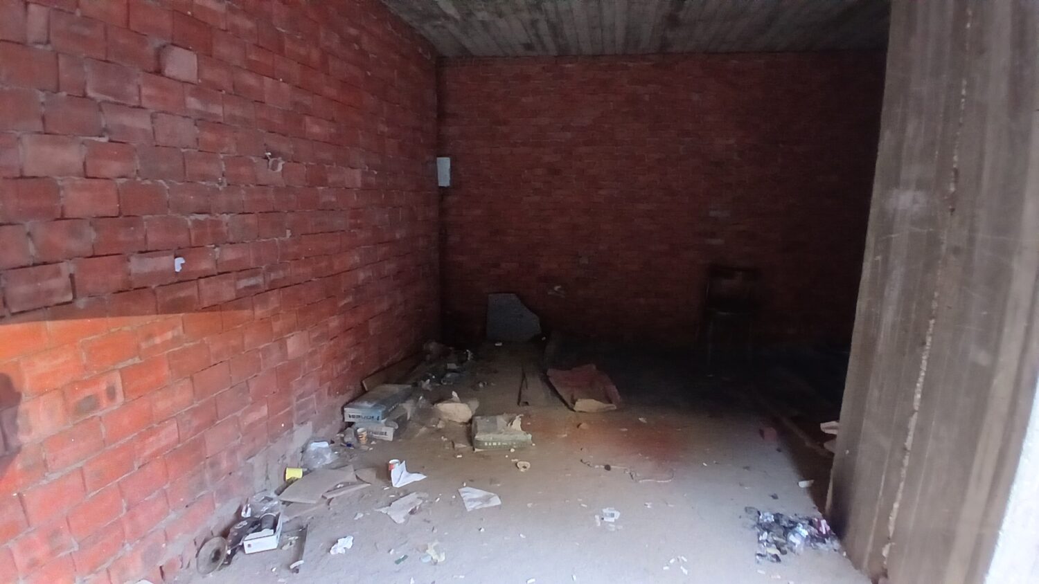 محل للبيع في الدقى 32م قرب شارع مصدق و السفارات بسعر ممتاز .