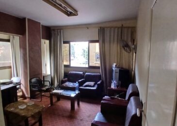 غرفة منفصلة 12م  داخل مكتب فى ميدان الدقى 80م  خطوات من المترو