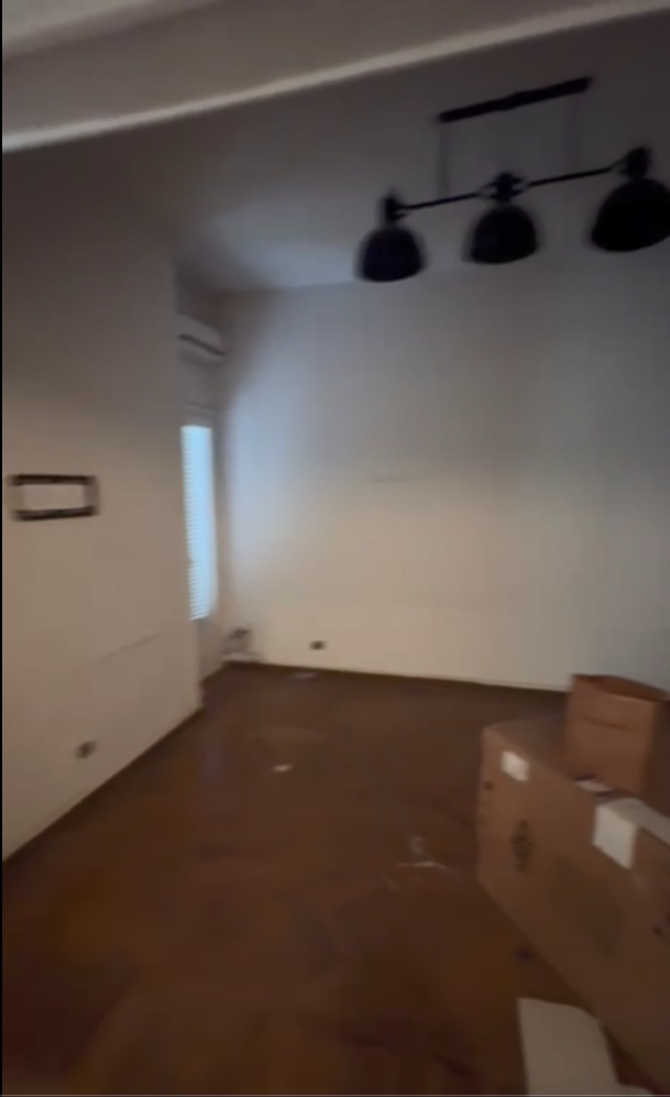 مكتب للإيجار في المهندسين 160م قرب شارع البطل أحمد عبد العزيز الرئيسى .