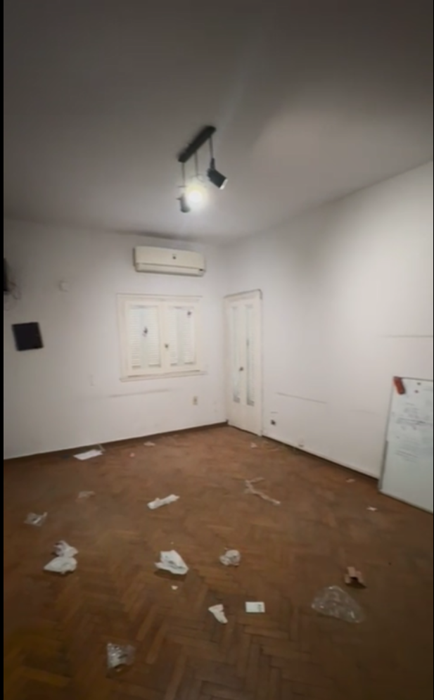 مكتب للإيجار في المهندسين 160م قرب شارع البطل أحمد عبد العزيز الرئيسى .