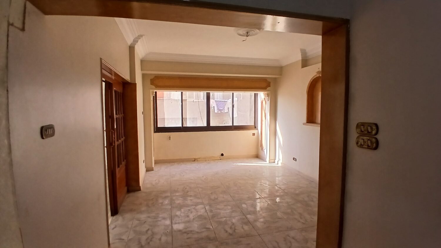 مكتب للإيجار في مصر الجديدة قرب ميدان سانت فاطيمة 140م برخصة إدارى برايم لوكيشن .