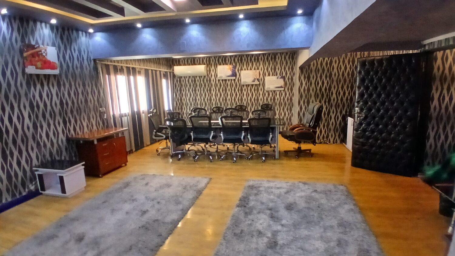 مكتب للإيجار في مصر الجديدة قرب ميدان سانت فاطيمة 465م برخصة إدارى برايم لوكيشن .