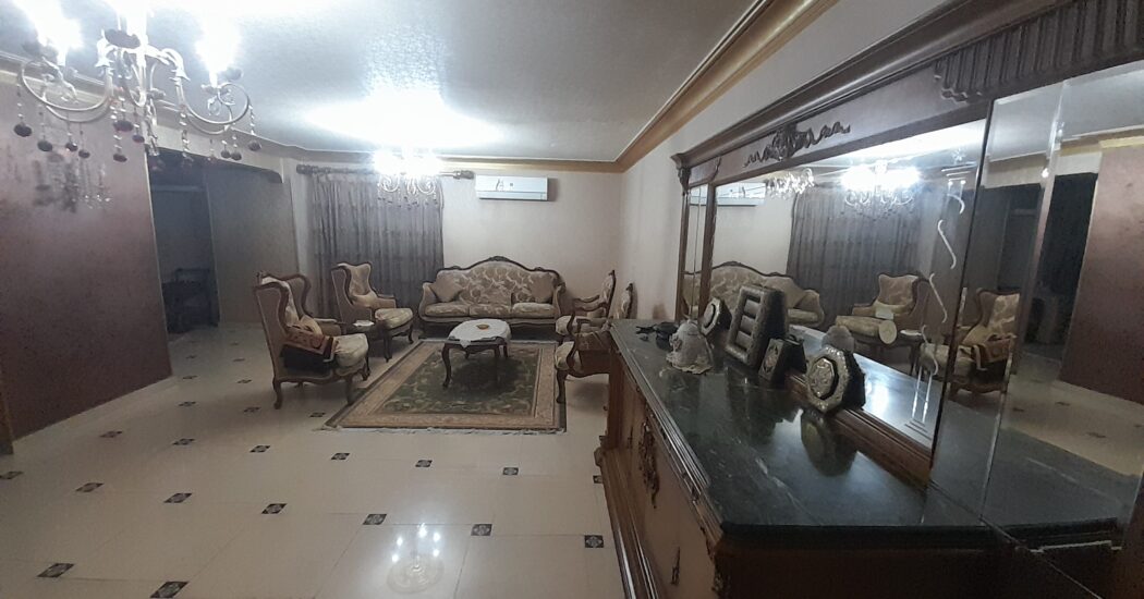 شقة للبيع فى المهندسين 200م شارع شهاب الرئيسى موقع ممتاز