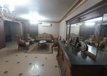 شقة للبيع فى المهندسين 200م شارع شهاب الرئيسى موقع ممتاز