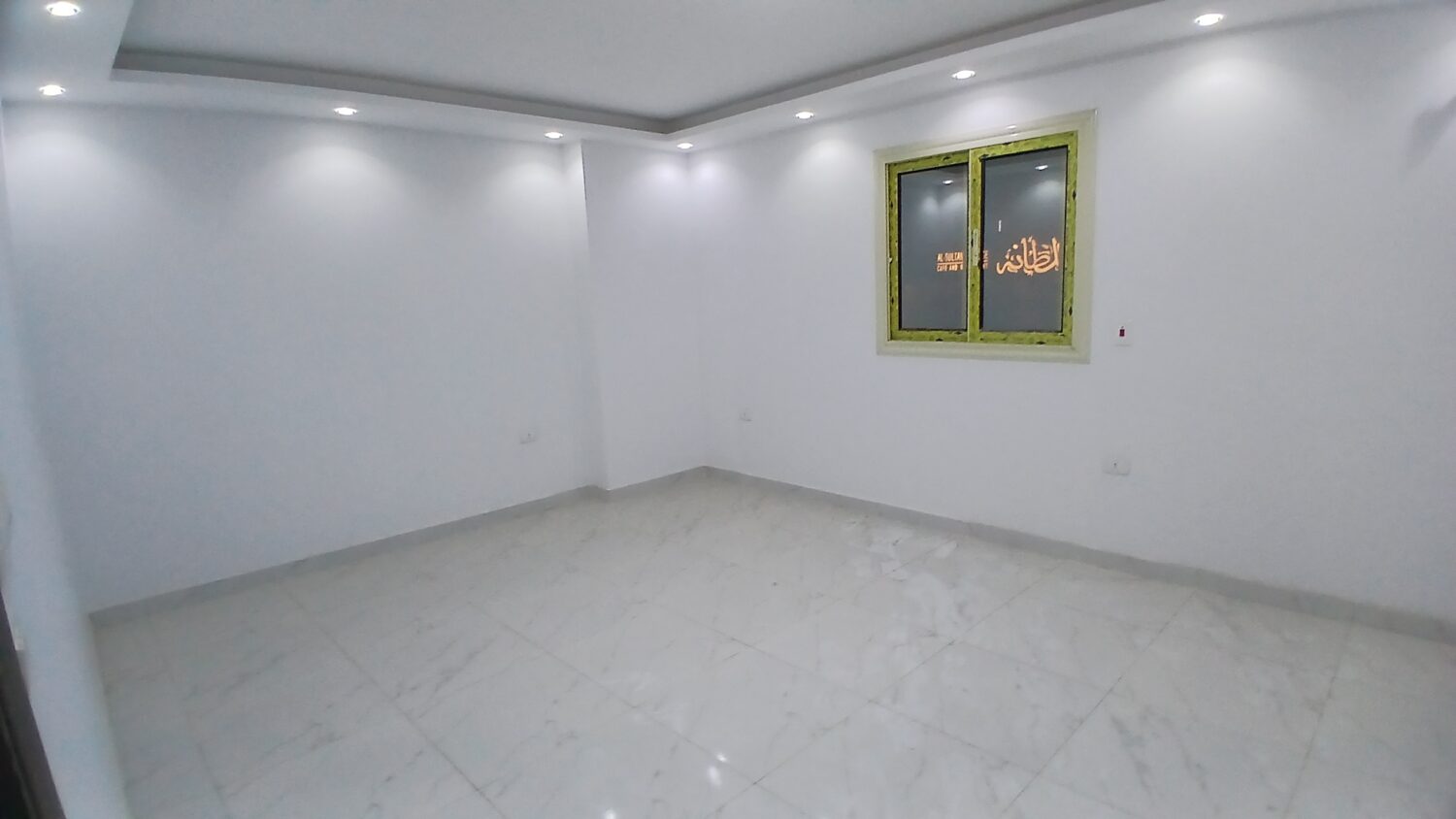 مكتب للإيجار فى المهندسين 180م خطوات من شارع البطل أحمد عبد العزيز هاى لوكس .
